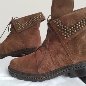 STUART WEITZMAN SUEDE BIKER BOOTS SIZE 6 BROWN